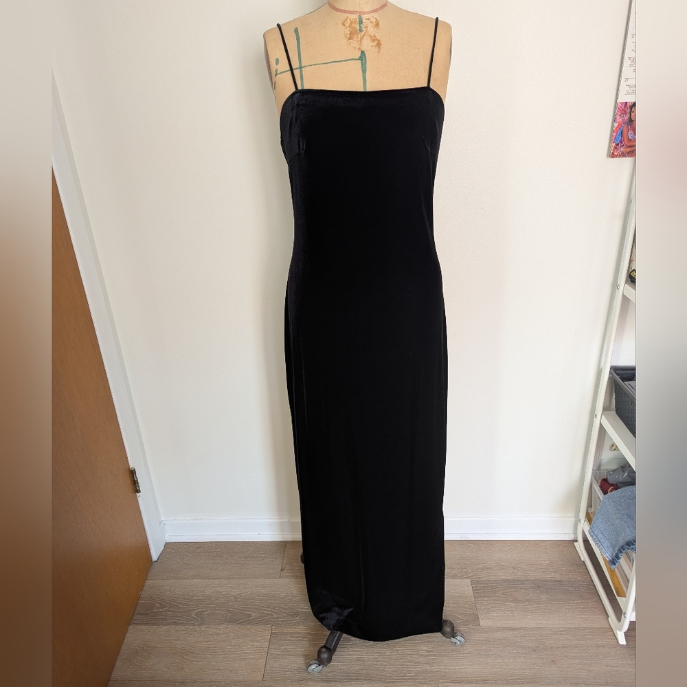 90s Elegant Black Velvet Dress